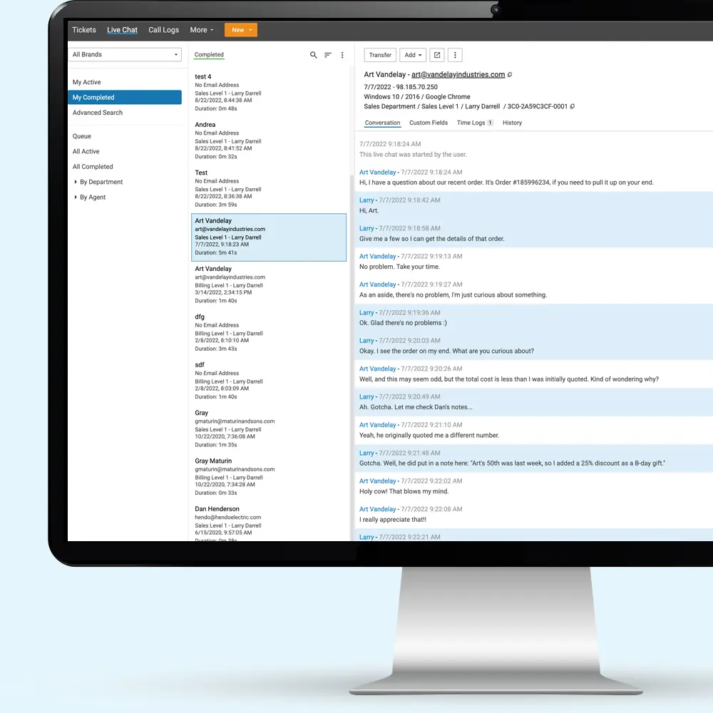 SmarterTrack live chat interface showing customer conversation and chat history
